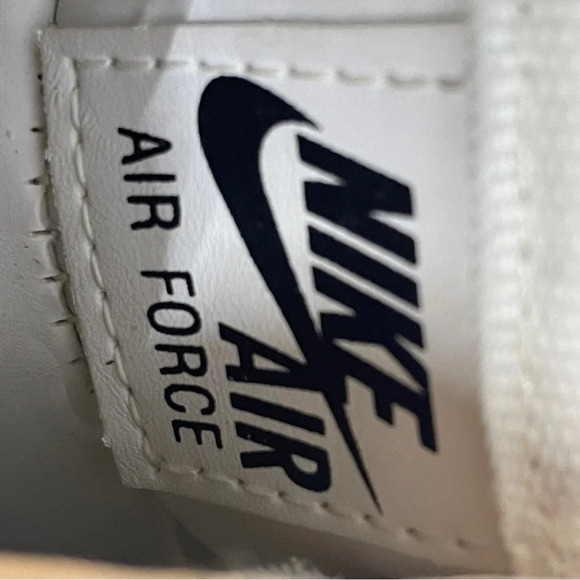 Nike Air Force 1 AJ7747-100 White/Black Size 38 Preowned - Picture 5 of 14